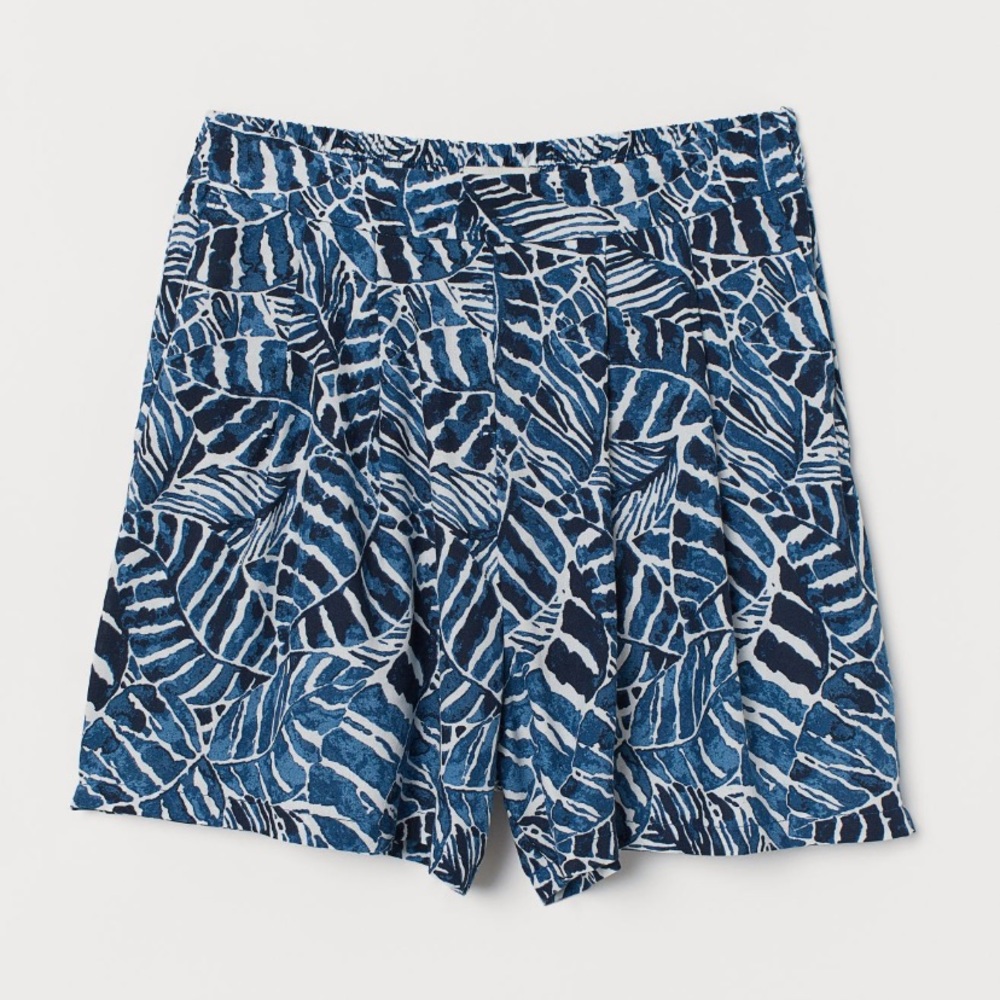 HM Dark Blue Leaf Pattern Summer Shorts Sz 2